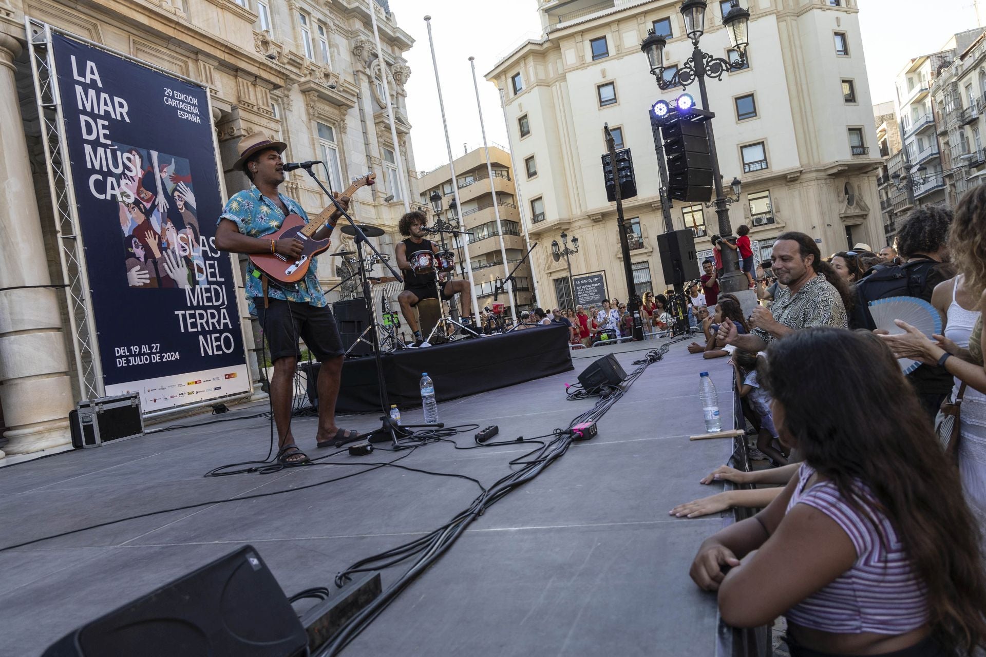 Los conciertos de Ana Lua Caiano, El Caribefunk, Ballakè Sissoko y Eliades Ochoa, en imágenes