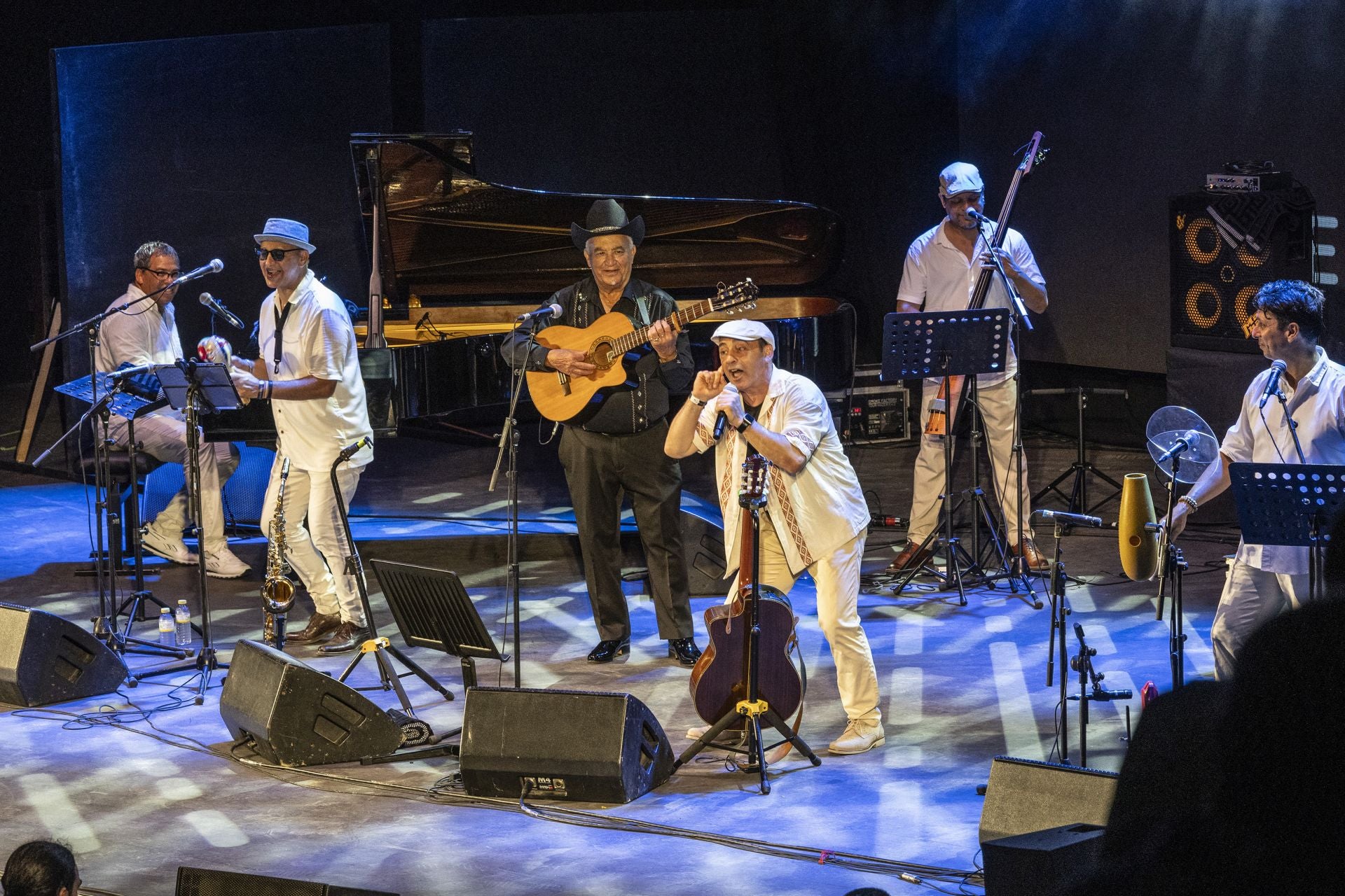Los conciertos de Ana Lua Caiano, El Caribefunk, Ballakè Sissoko y Eliades Ochoa, en imágenes