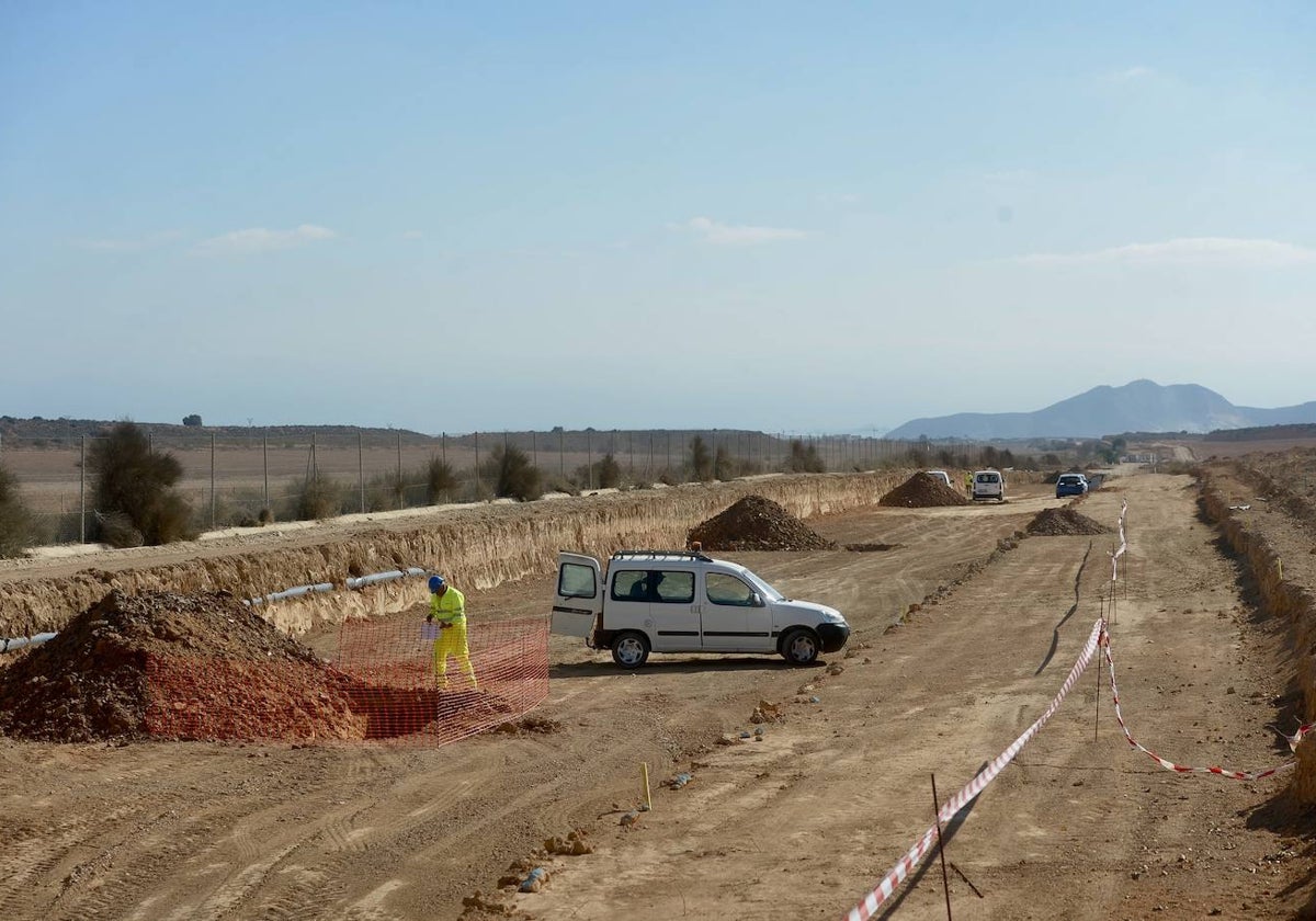 Obras de la plataforma de alta velocidad cerca de Sucina.