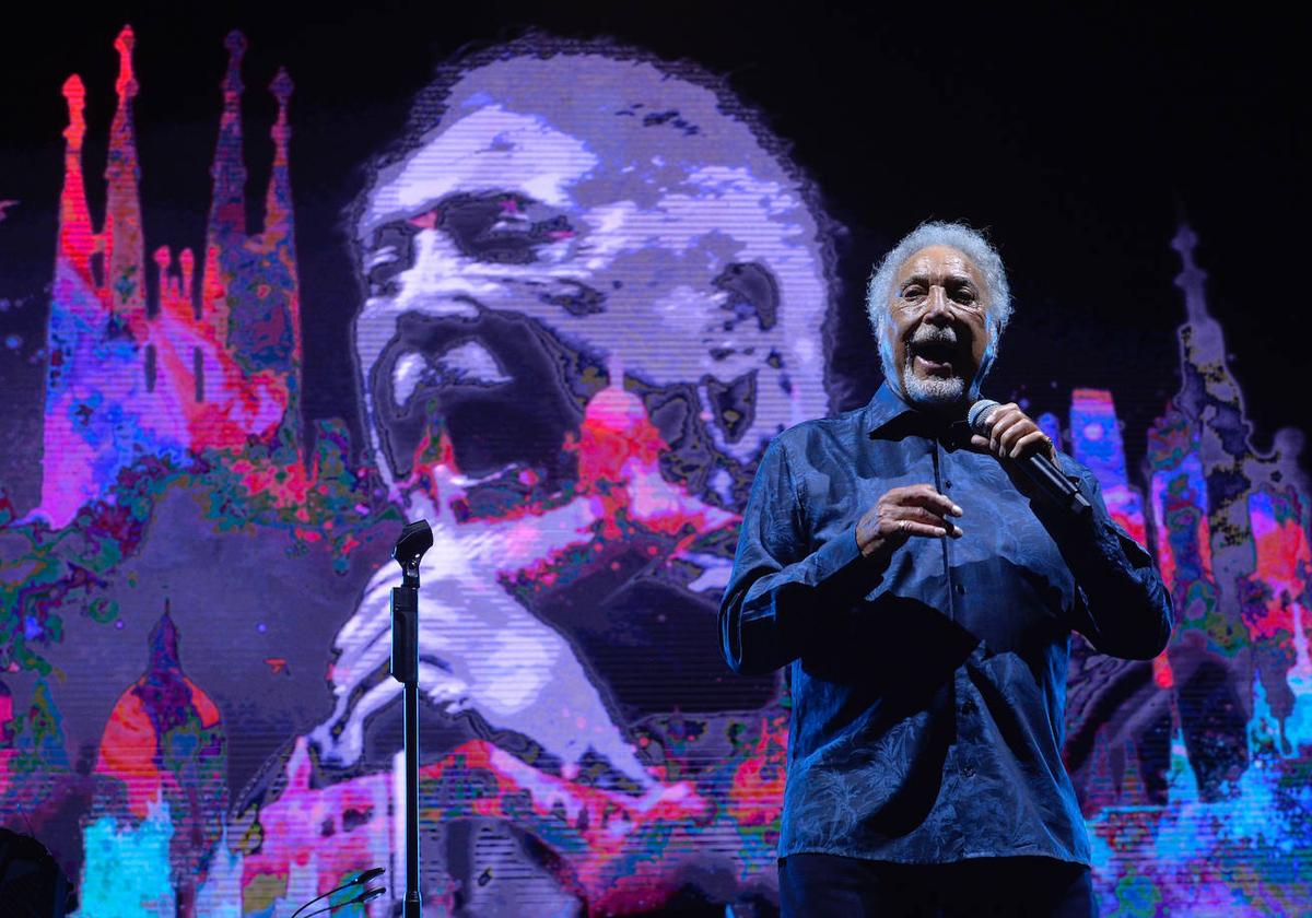 Las imágenes del concierto de Tom Jones en Murcia