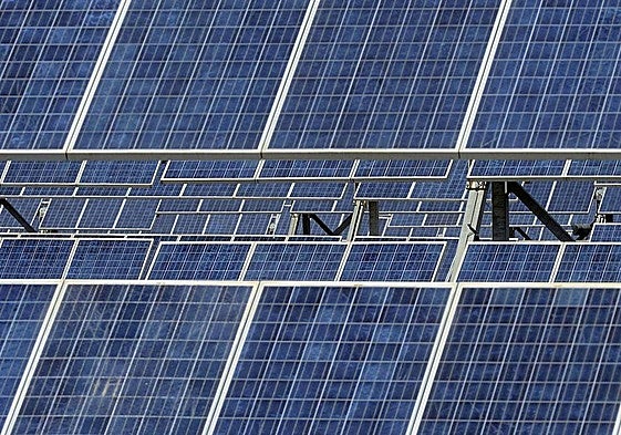 Imagen de archivo de una planta solar.