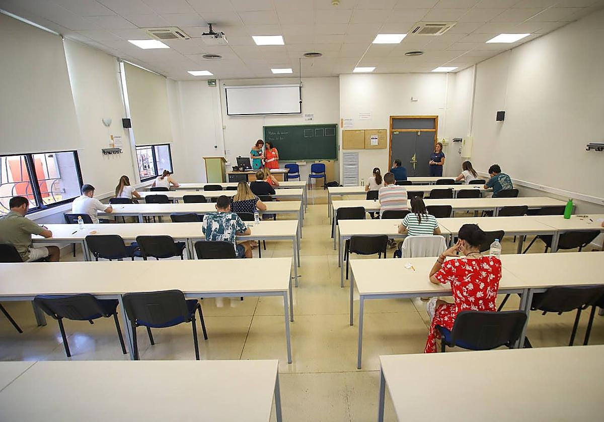 Opositores de Educación Primaria en una imagen de archivo.
