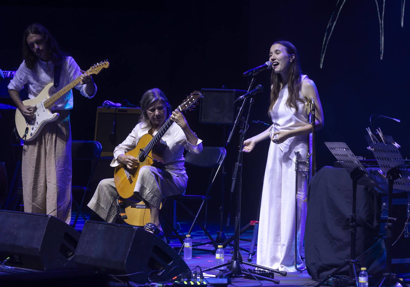 Los conciertos de Mavica, Papaconstantino, Rita Payés María José Llergo y Gaye Su Akyols, en imágenes