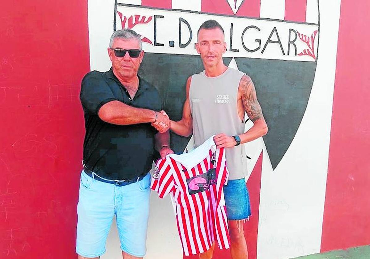 Cristian Urbistondo, Txiki, oficializa su fichaje por el CD Algar.