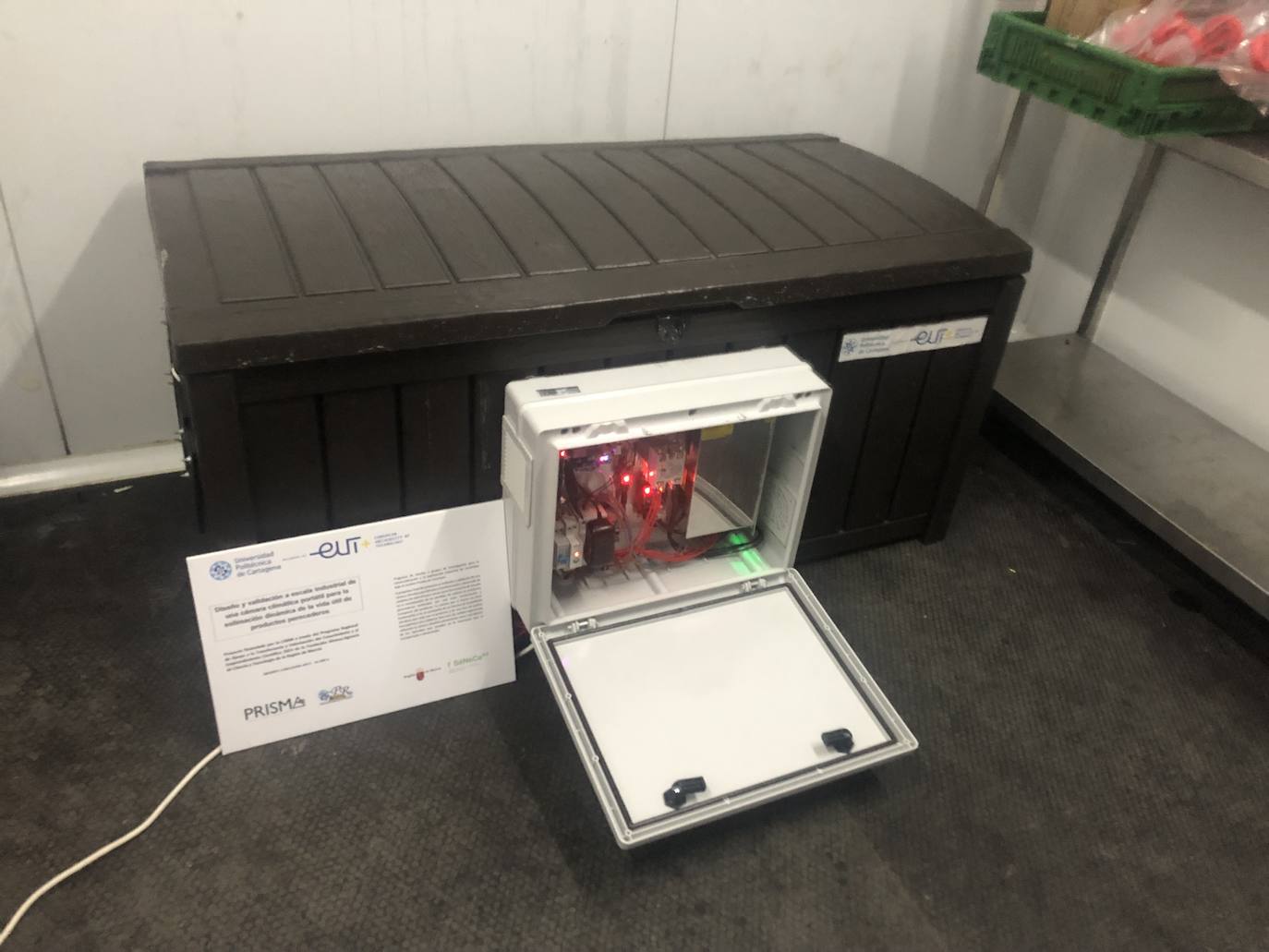 Prototipo V1 operativo ensayando perfiles ambientales.