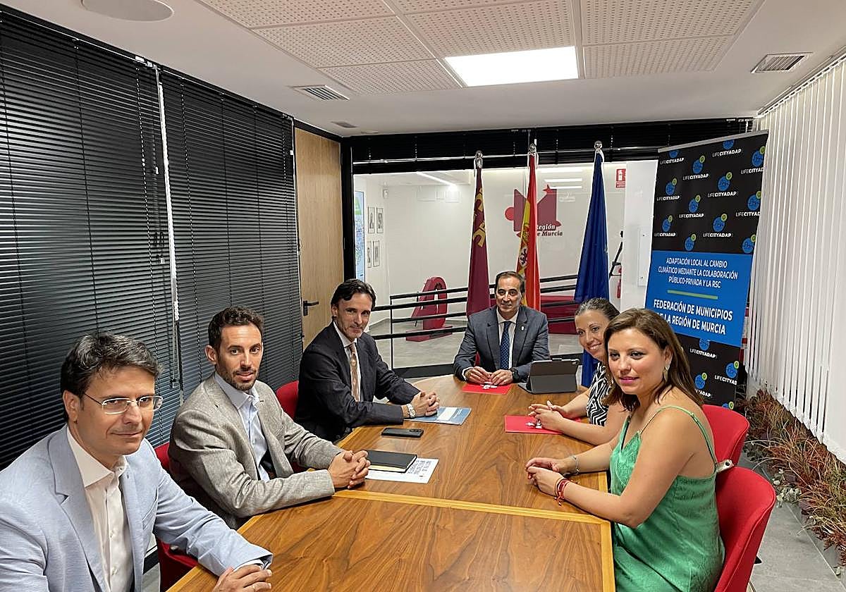 Reunión del consejero de Fomento e Infraestructura con los responsables de la Federación de Municipios de la Región de Murcia.