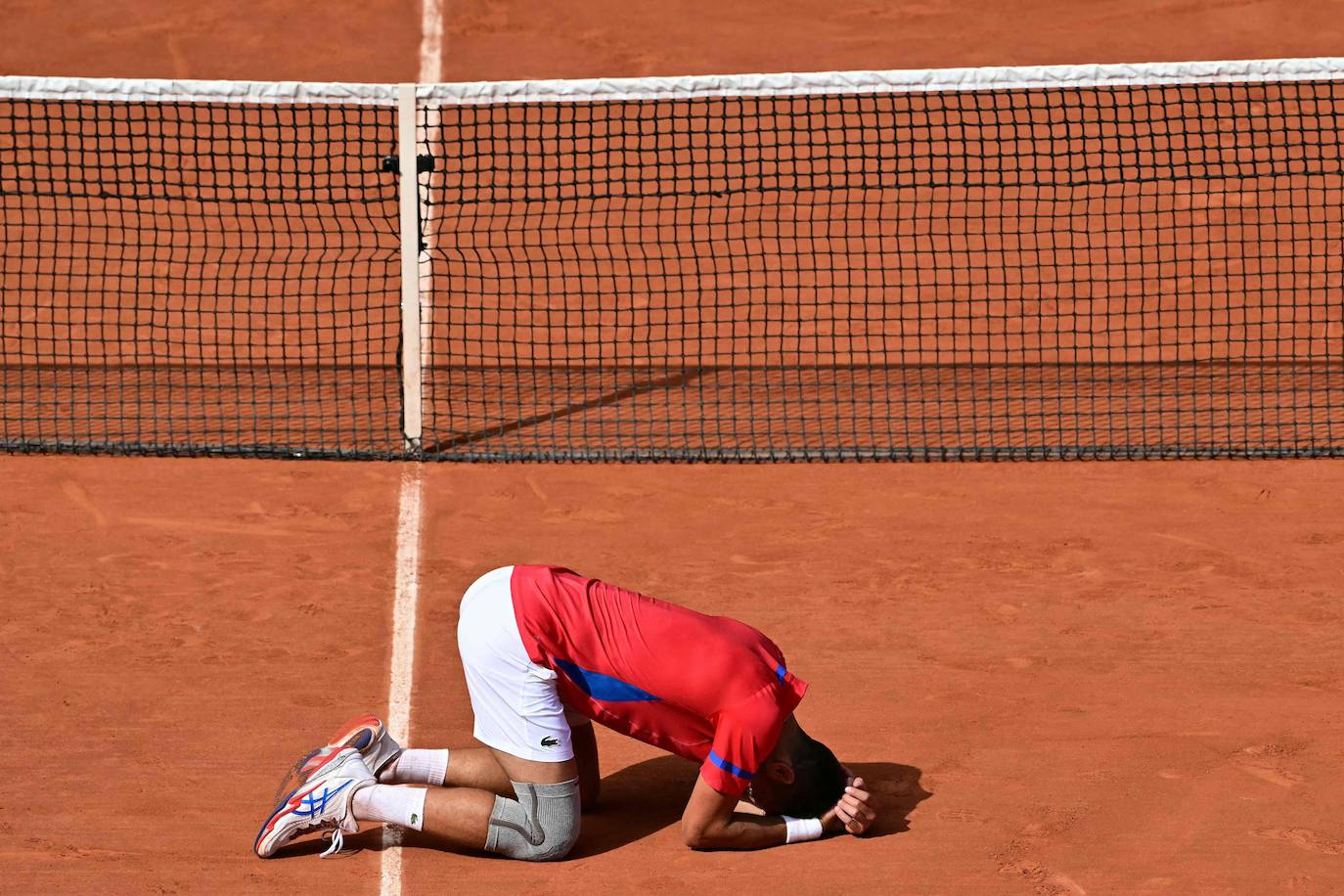 En imágenes, la final de tenis en los Juegos Olímpicos entre Carlos Alcaraz y Novak Djokovic