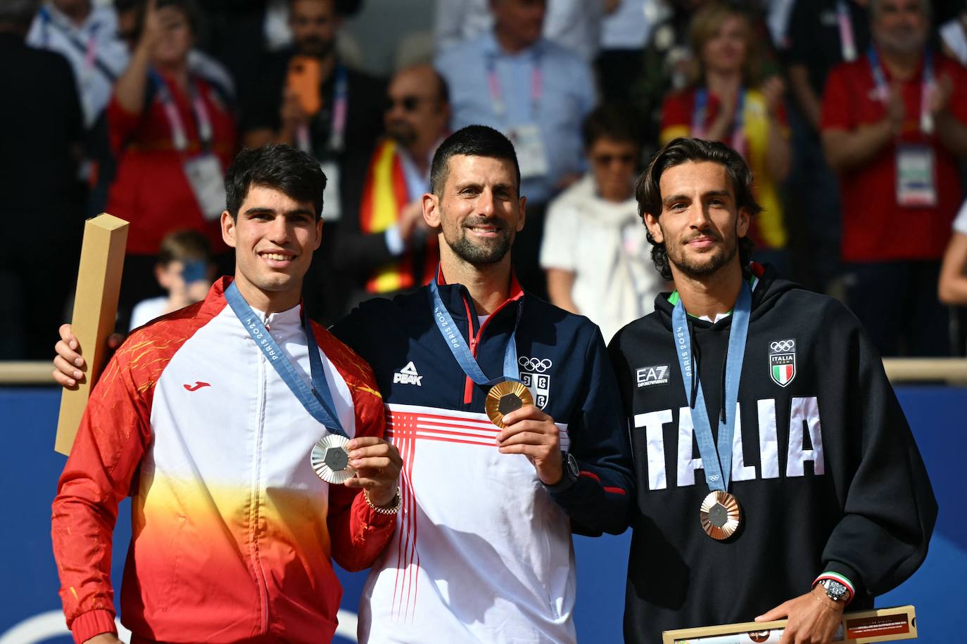 En imágenes, la final de tenis en los Juegos Olímpicos entre Carlos Alcaraz y Novak Djokovic