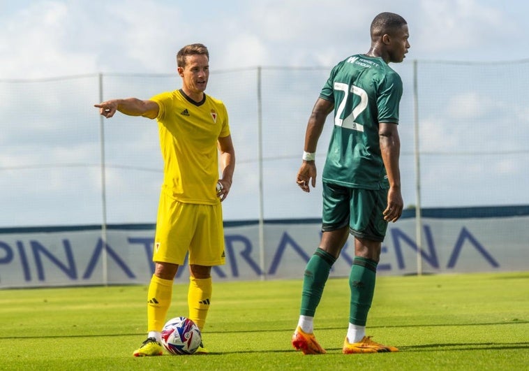 Larrea destaca en una pretemporada esperanzadora para el jugador grana