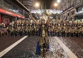 Imagen del desfile de Moros y Cristianos de Murcia de 2023.