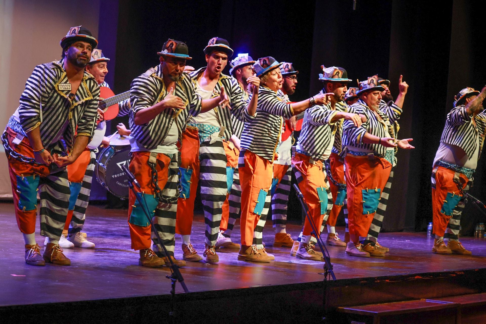 Carnaval, chirigoteo y humo gaditano en Torrevieja