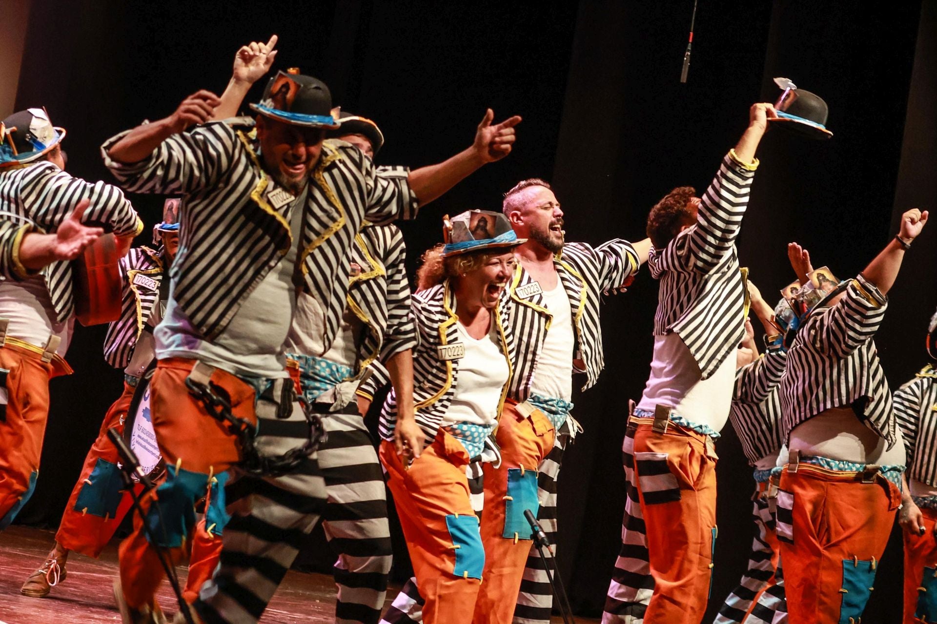 Carnaval, chirigoteo y humo gaditano en Torrevieja