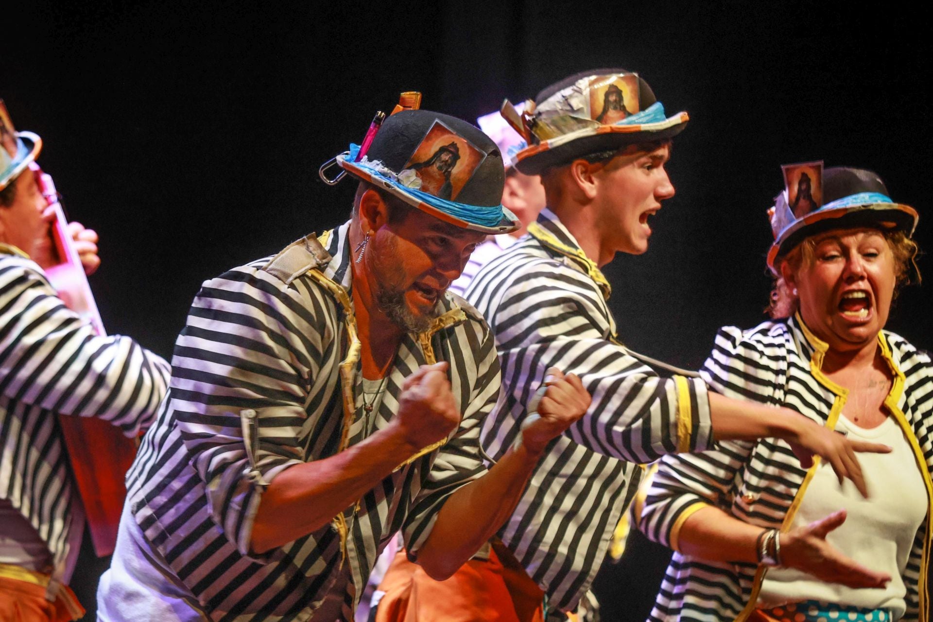 Carnaval, chirigoteo y humo gaditano en Torrevieja