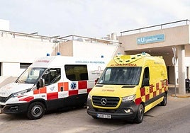 Imagen de archivo de la puerta de Urgencias del hospital Rafael Méndez de Lorca.