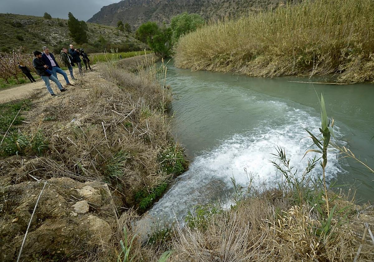 Apertura de varios pozos de sequía en el sinclinal de Calasparra, en marzo de este año.