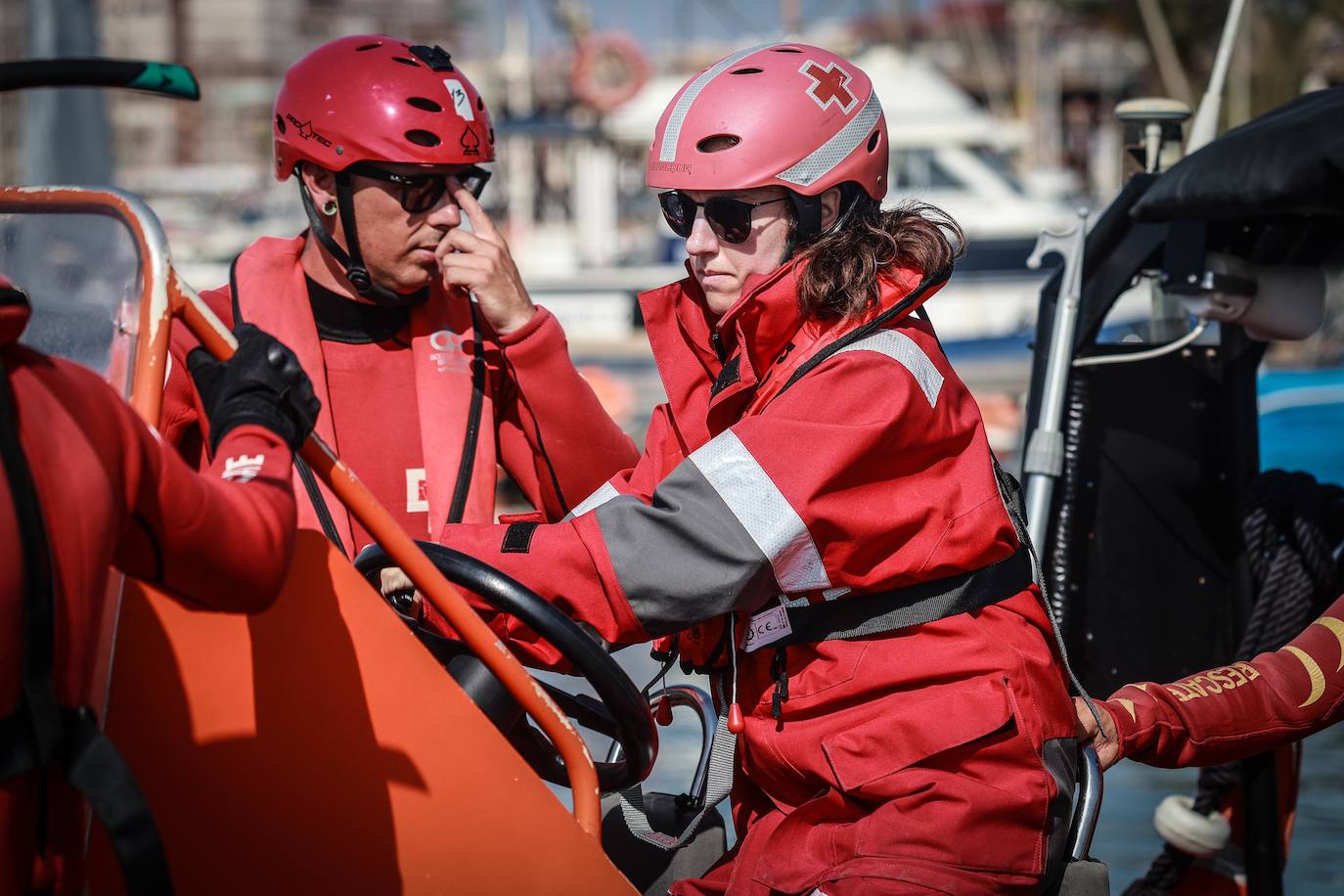 Un día con el equipo de Salvamento Marítimo de Cruz Roja de Torrevieja, en imágenes