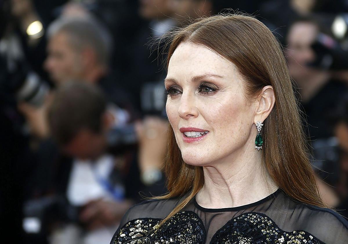 Julianne Moore.