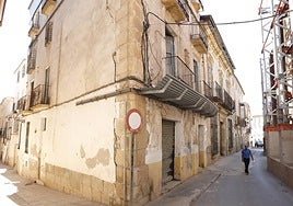 El edificio a reconstruir en la calle Selgas de Lorca.
