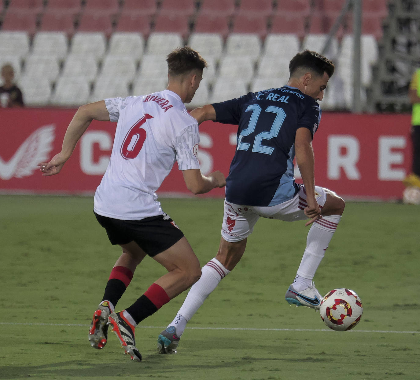 La victoria del Real Murcia frente al Sevilla Atlético, en imágenes