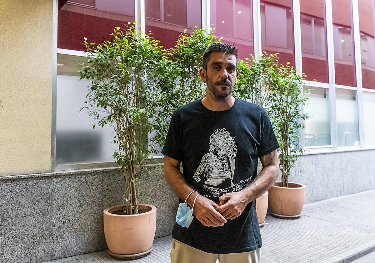 Miguel Limiñana, padre de la menor atropellada cuando circulaba en patinete.