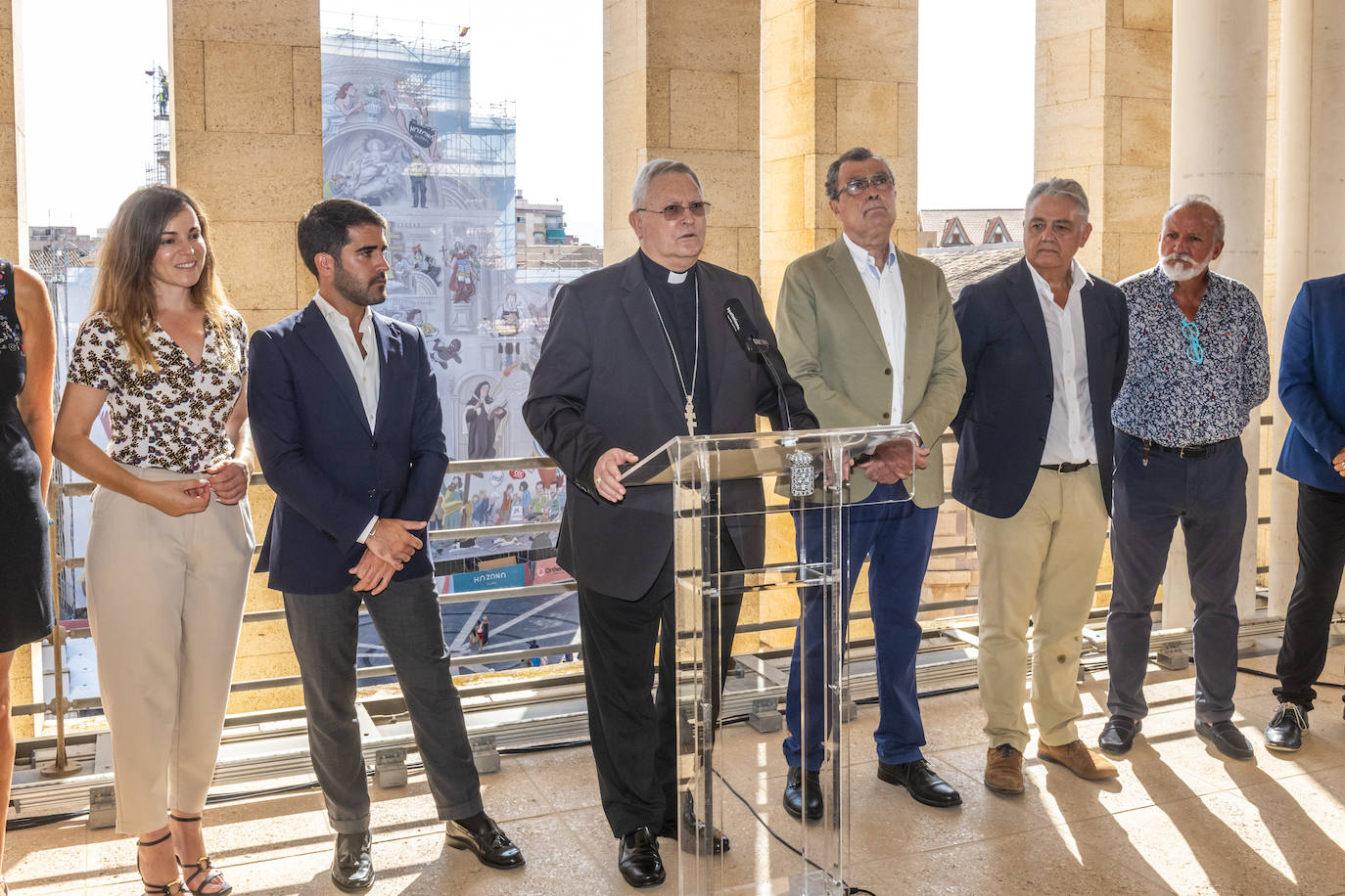 El Ayuntamiento presenta los actos para celebrar la retirada de la lona de la Catedral de Murcia, en imágenes