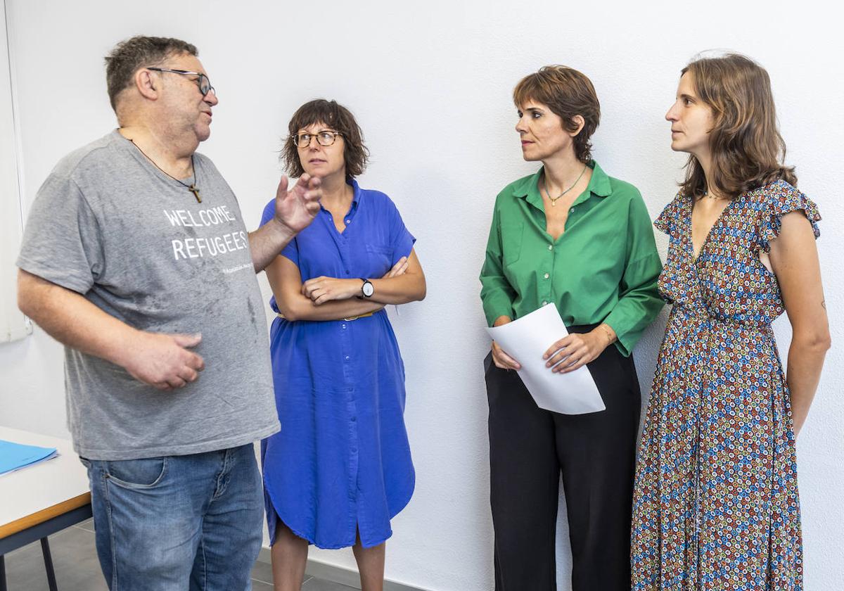 Joaquín Sánchez, Marta Latorre, Teresa Fuentes y Teresa Sancho, este viernes, en Murcia.