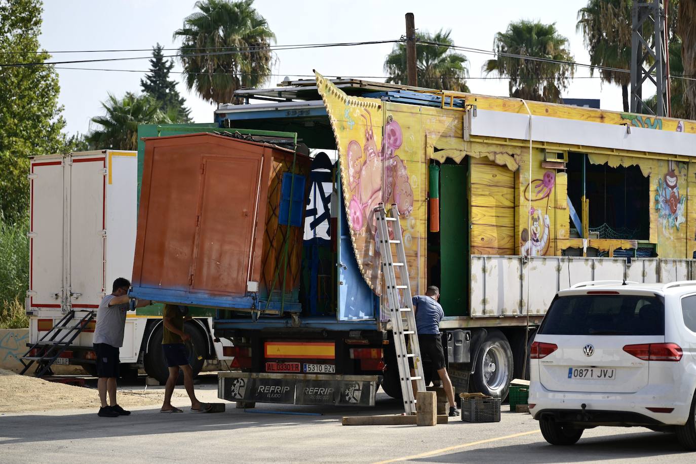 La instalación de las atracciones de la Feria de Septiembre de Murcia, en imágenes