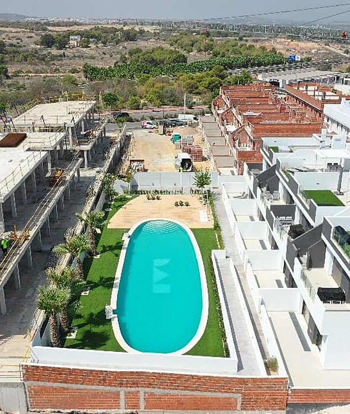 Imagen secundaria 2 - Vista de la marcha de las obras de la promoción Nature Views, de MPC Group.