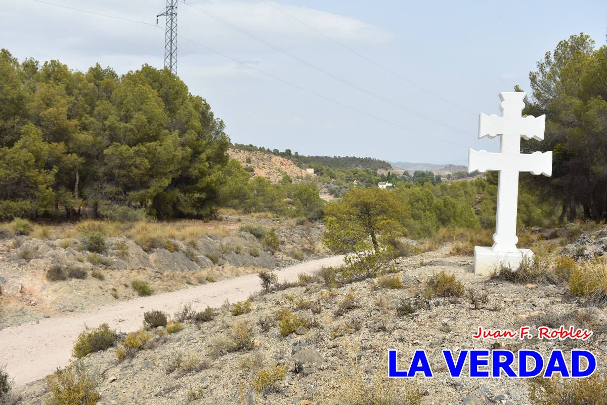 Pedaleando cientos de kilómetros para rezar ante la Vera Cruz de Caravaca