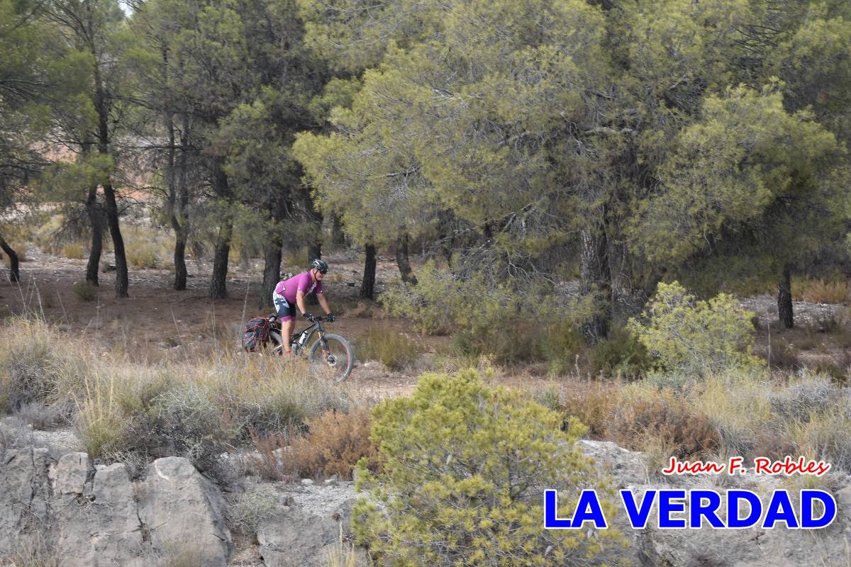 Pedaleando cientos de kilómetros para rezar ante la Vera Cruz de Caravaca