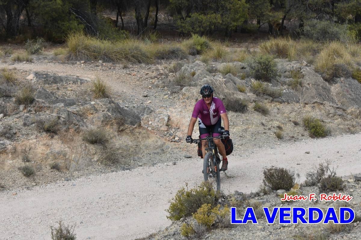 Pedaleando cientos de kilómetros para rezar ante la Vera Cruz de Caravaca