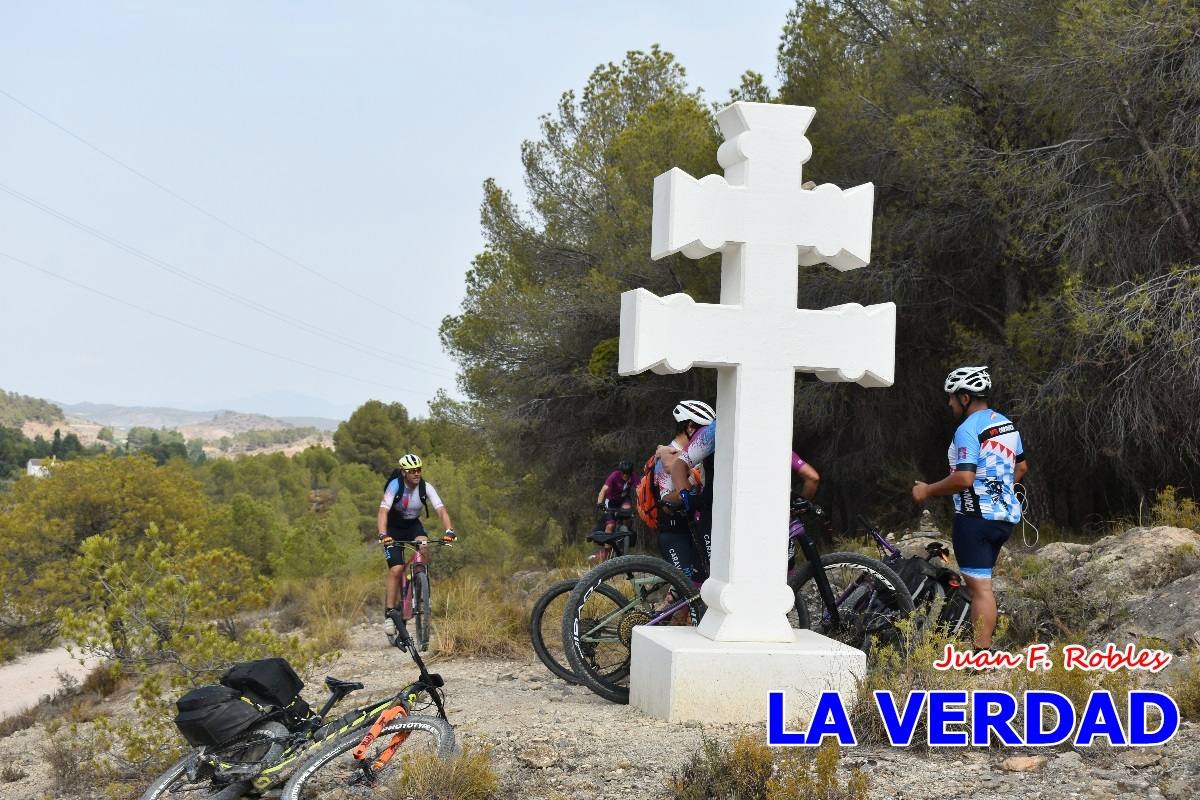 Pedaleando cientos de kilómetros para rezar ante la Vera Cruz de Caravaca