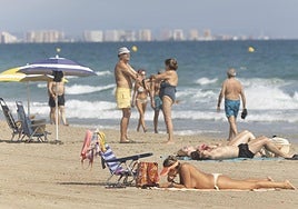 Alta ocupación en La Manga, en imágenes