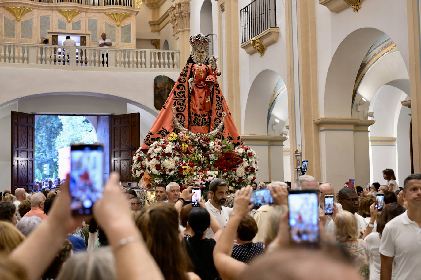 La bajada de la Virgen de la Fuensanta a la Catedral de Murcia, en imágenes