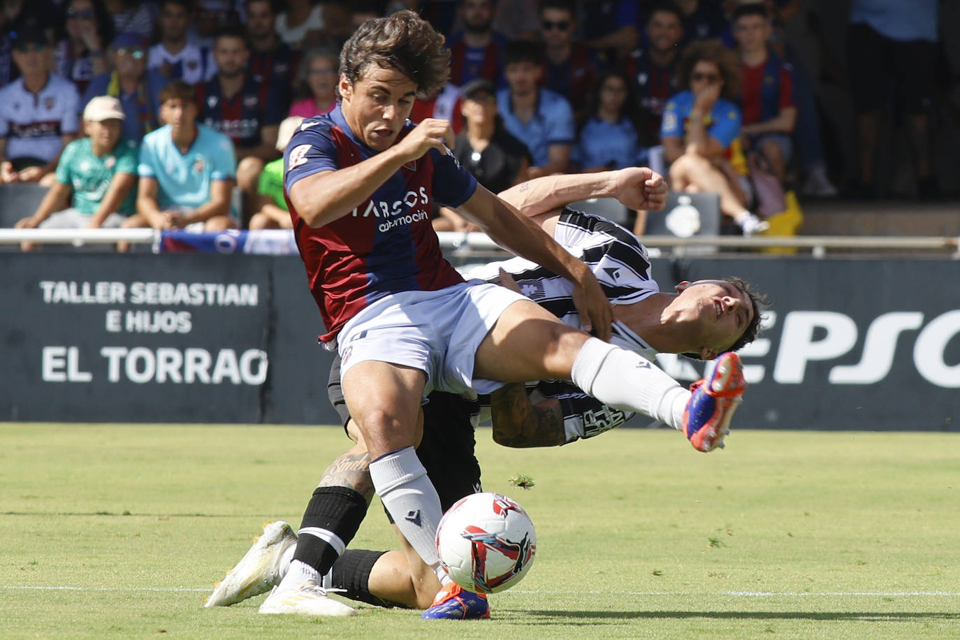 La derrota del Cartagena frente al Levante, en imágenes