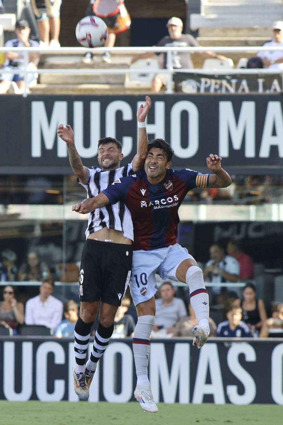 La derrota del Cartagena frente al Levante, en imágenes