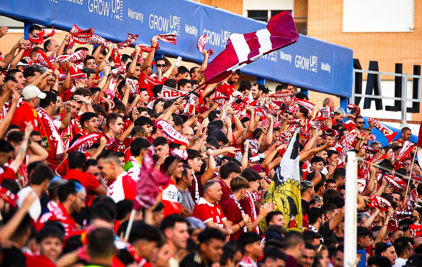 La victoria del Real Murcia frente al Alcoyano, en imágenes