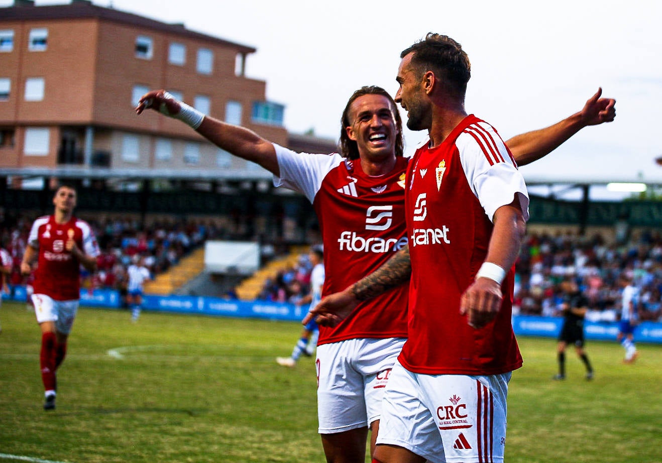 La victoria del Real Murcia frente al Alcoyano, en imágenes