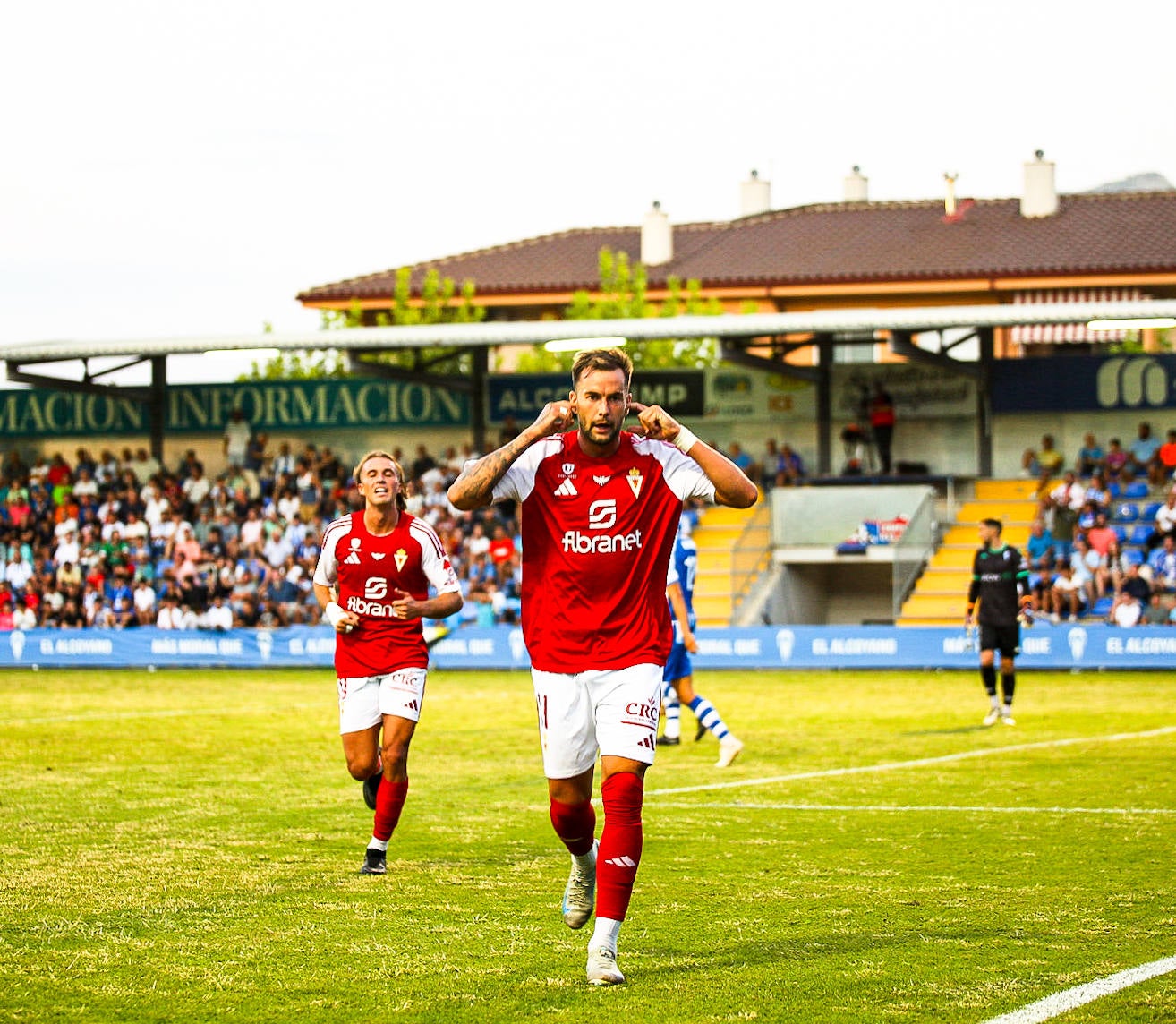 La victoria del Real Murcia frente al Alcoyano, en imágenes