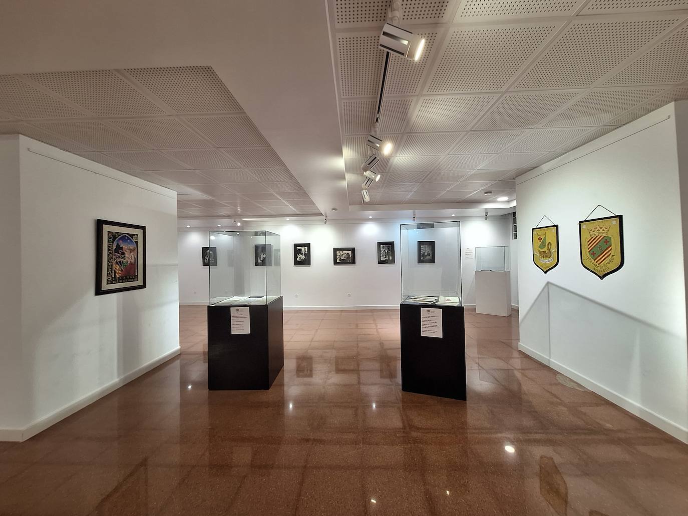 Las imágenes de la exposición de los 50 años de Moros y Cristianos en Orihuela
