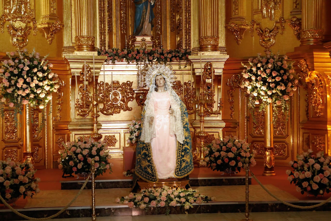 El besamanos a la Virgen de la Amargura de Lorca, en imágenes