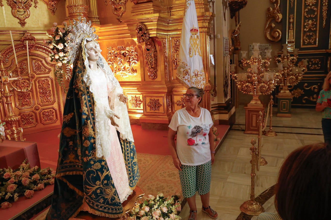 El besamanos a la Virgen de la Amargura de Lorca, en imágenes