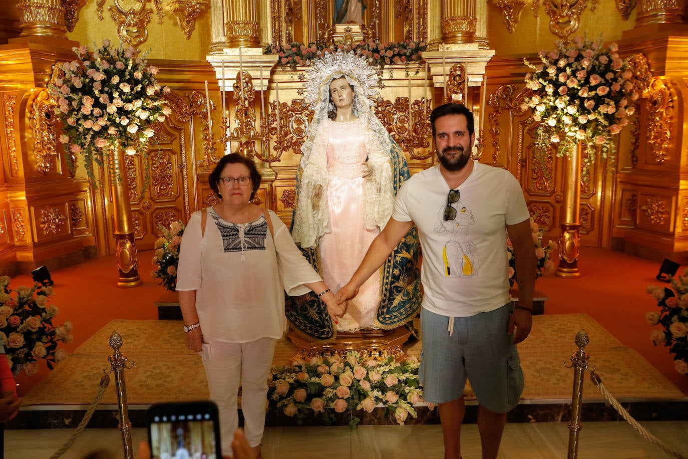 El besamanos a la Virgen de la Amargura de Lorca, en imágenes