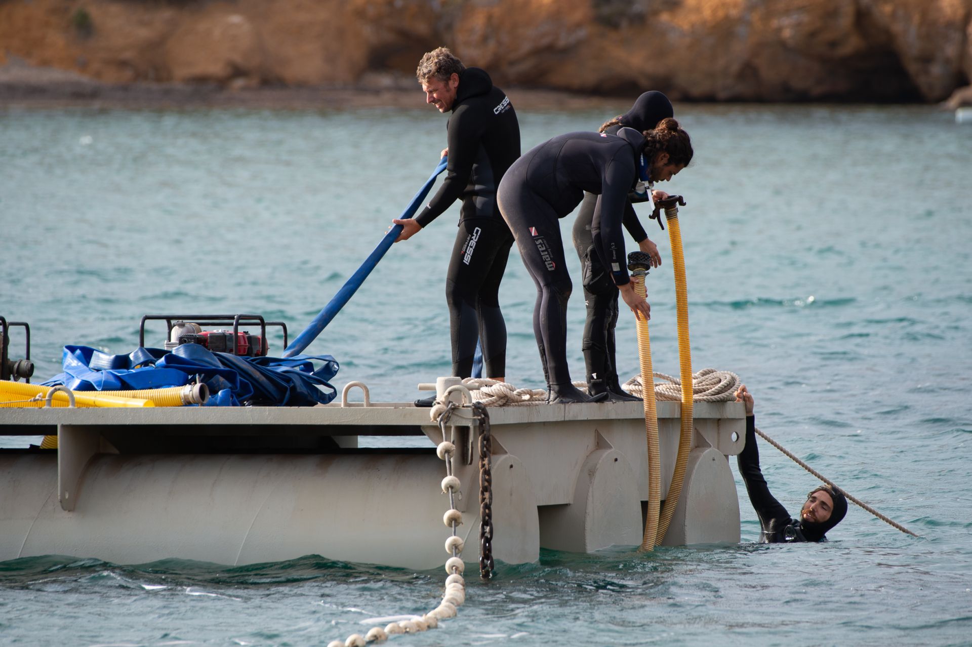 La extracción de la primera porción del barco fenicio de Mazarrón, en imágenes