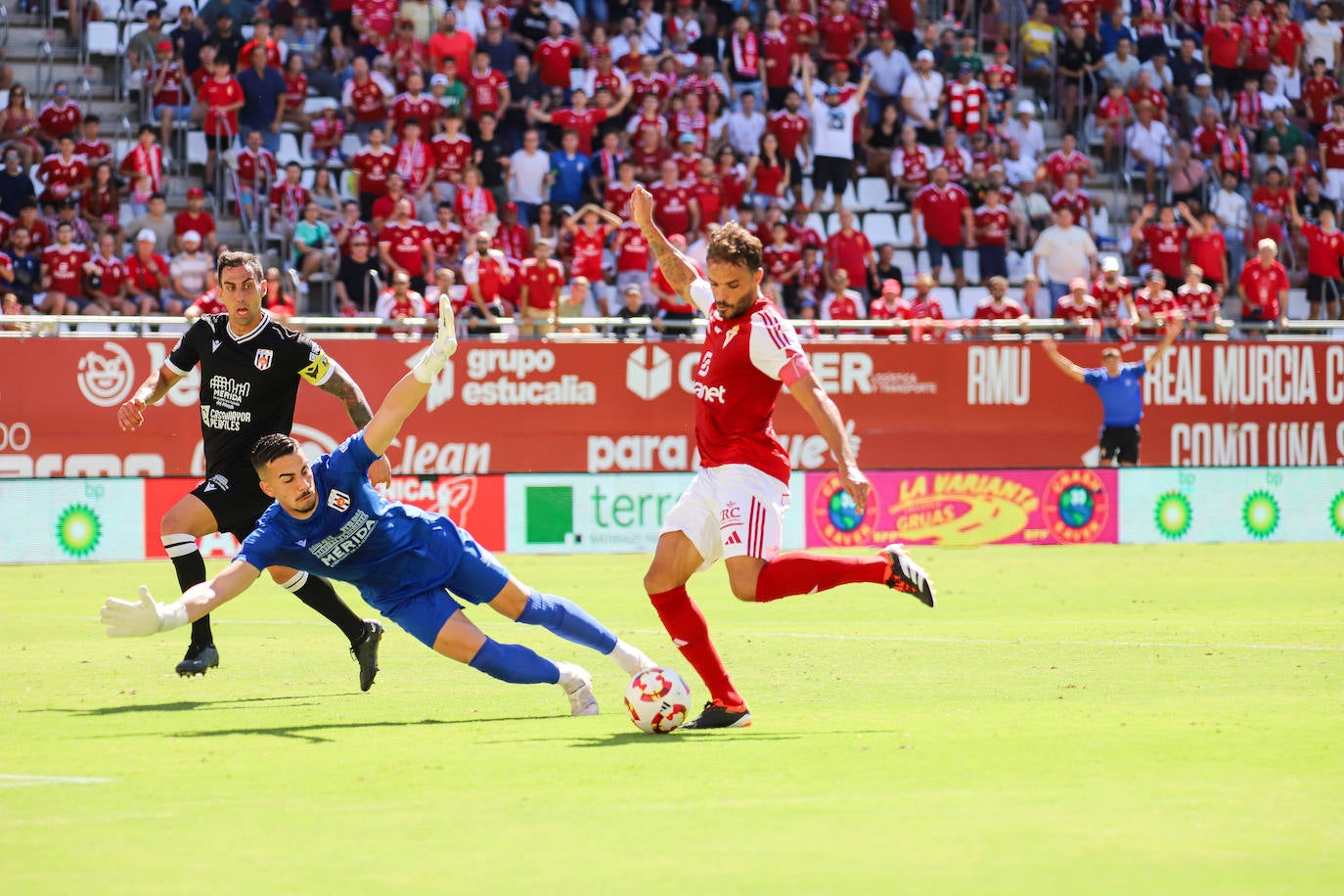 La victoria del Real Murcia contra el Mérida, en imágenes