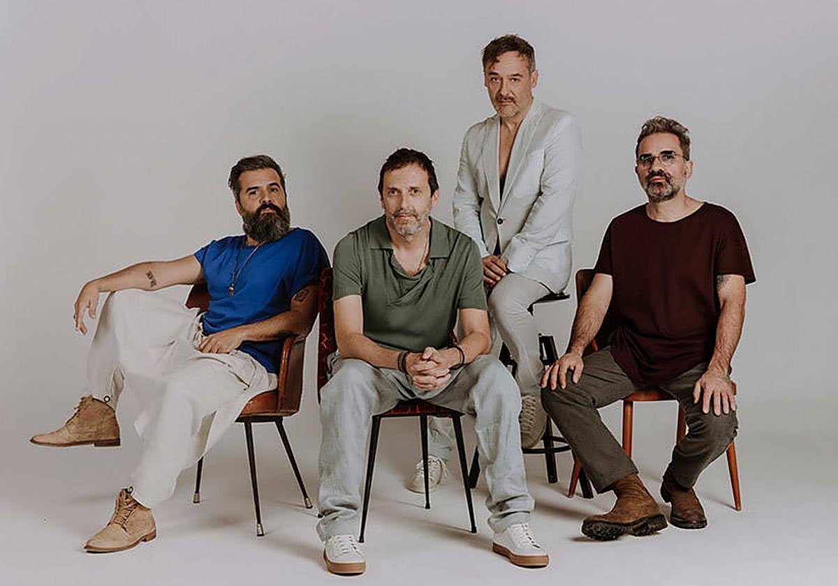 La banda Love of Lesbian.