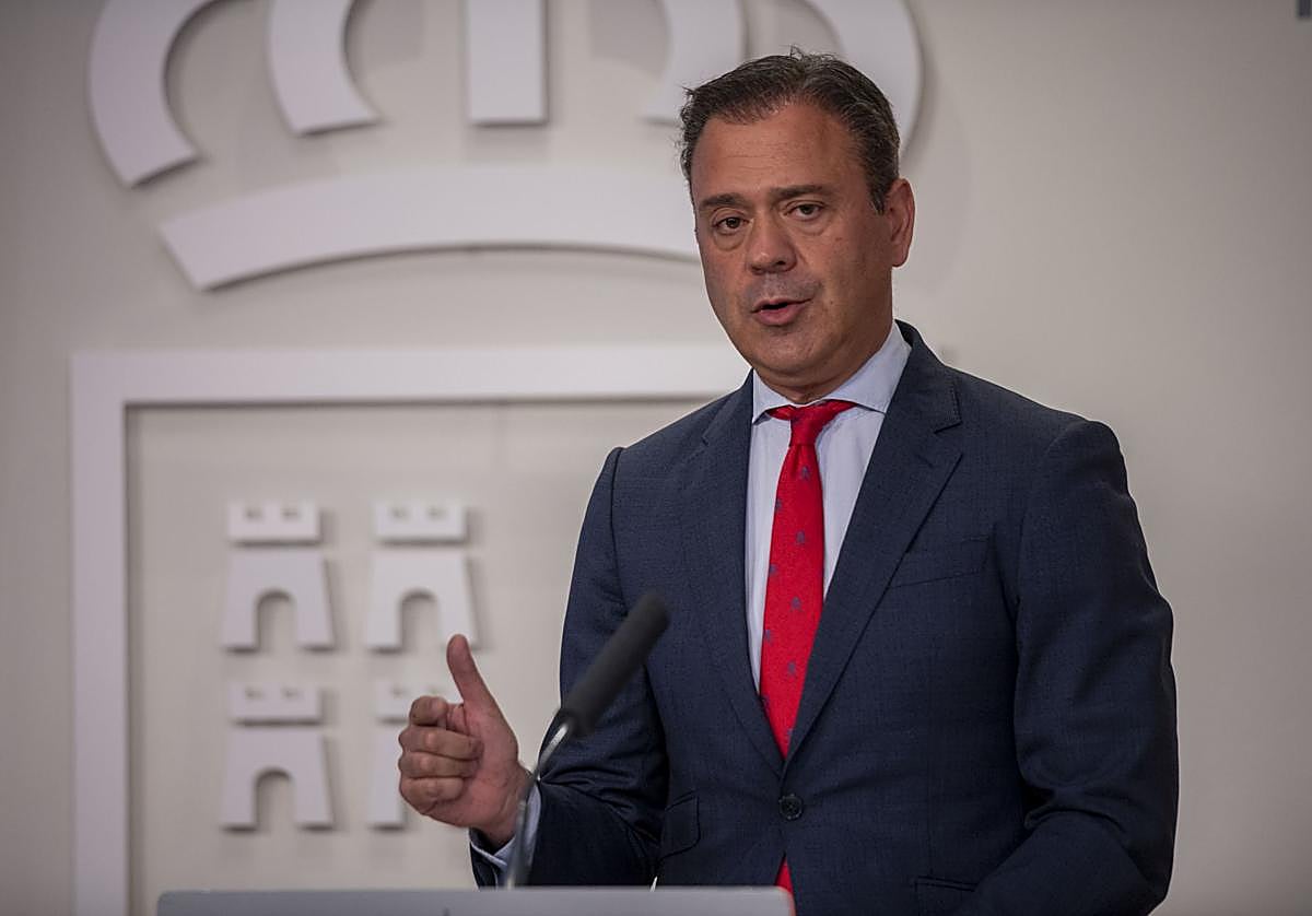 El portavoz del Ejecutivo regional, Marcos Ortuño, este jueves.