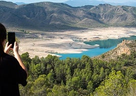Panorámica del embalse de la Fuensanta, cuyas reservas están al 7,2%.