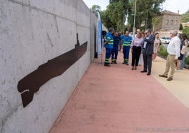 Arroyo junto a trabajadores de Navantia en Espacio Algameca.