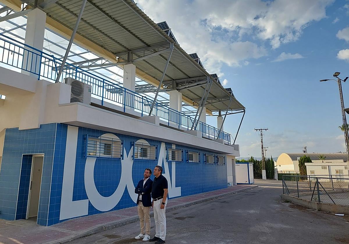 Visita al pabellón del Polideportivo recién remodelado.